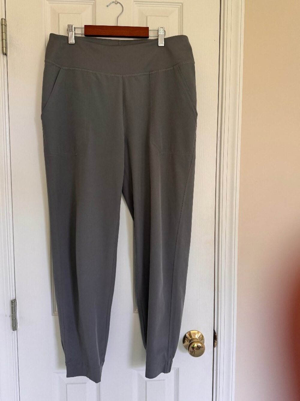 Patagonia womens joggers - grey - size M